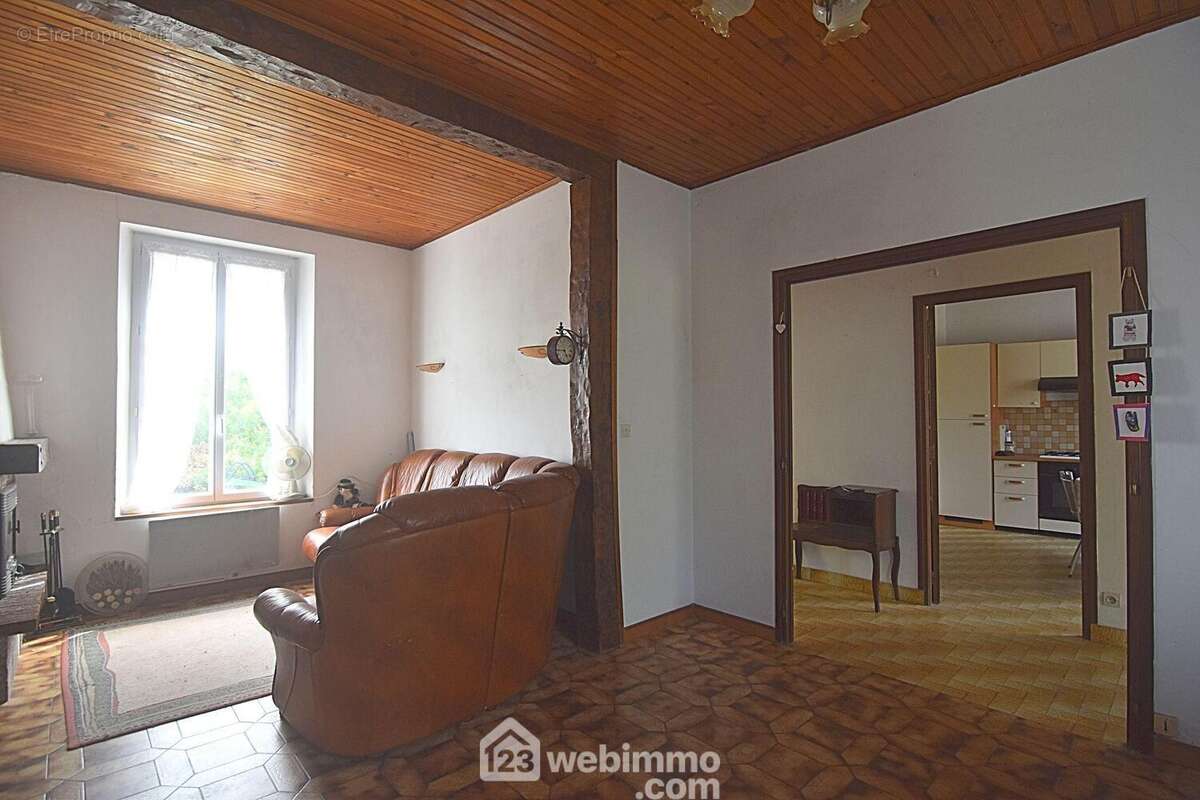 Maison à GUERLESQUIN