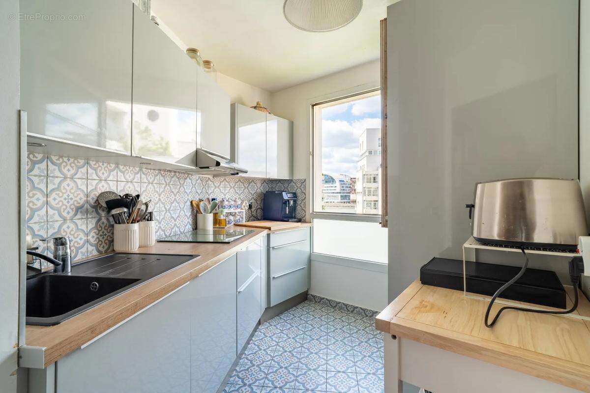 Appartement à COURBEVOIE