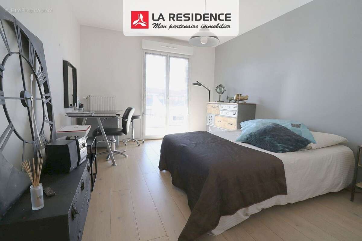 Appartement 99 m² à Fontenay-Le-Fleury  - photo 7