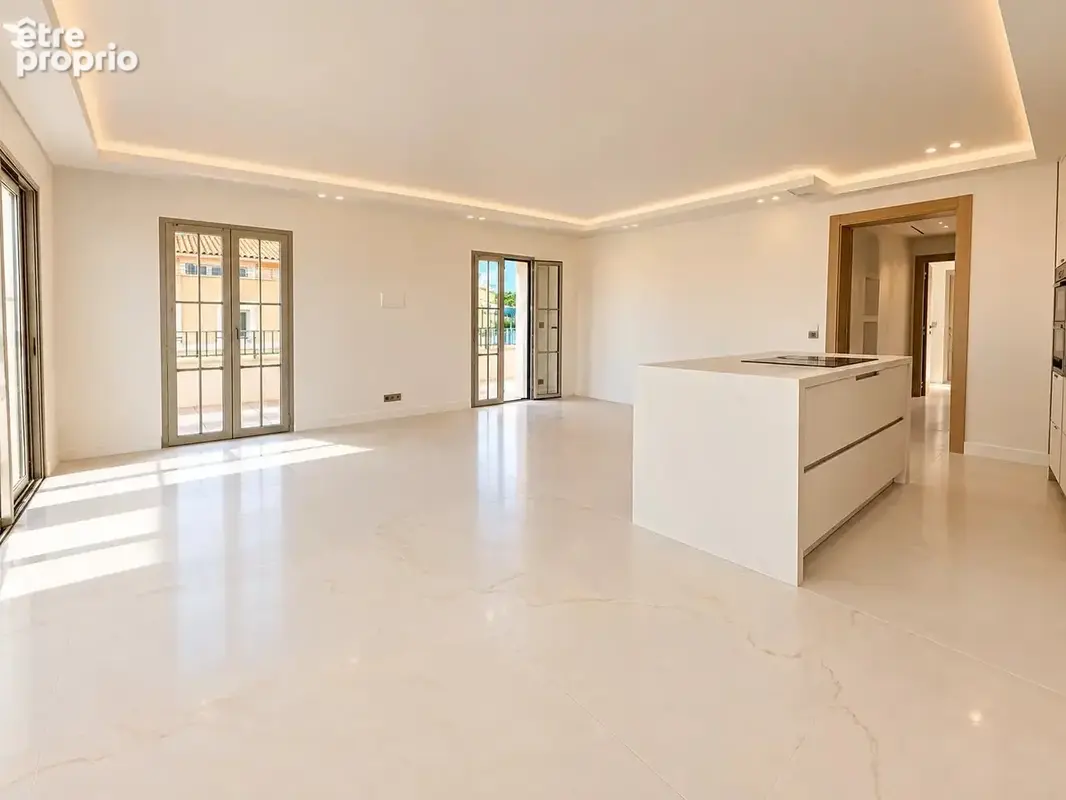Rare à la vente – sainte-maxime centre – toit-terrasse 98 m² + terrasse privative de 98 m² - photo 5