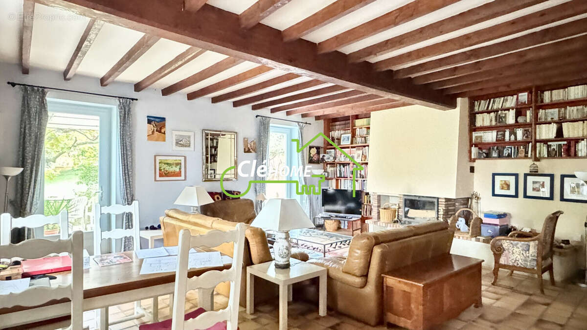 Maison à FLEURIEUX-SUR-L&#039;ARBRESLE