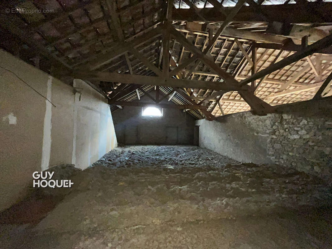 Maison à TOULON-SUR-ARROUX