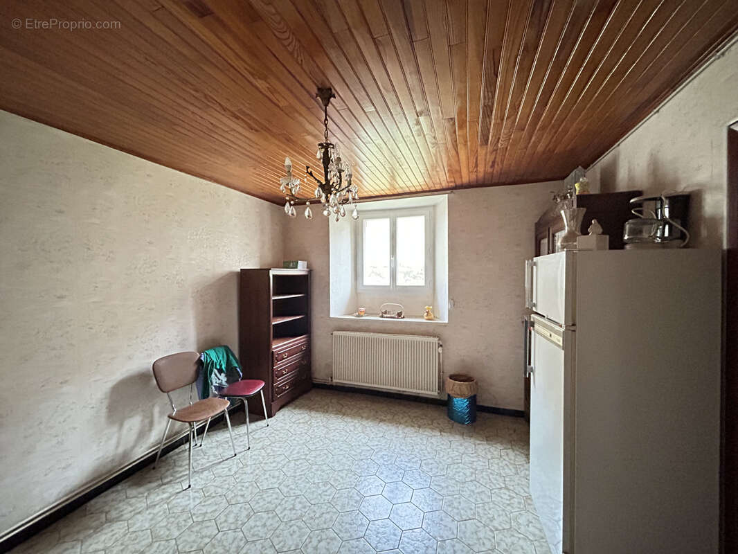 Maison à SAINT-ETIENNE-DU-VIGAN