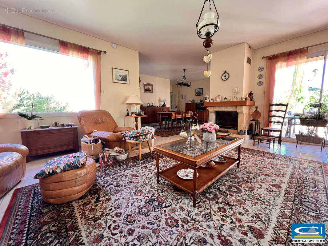 Maison à TOURNON-SUR-RHONE