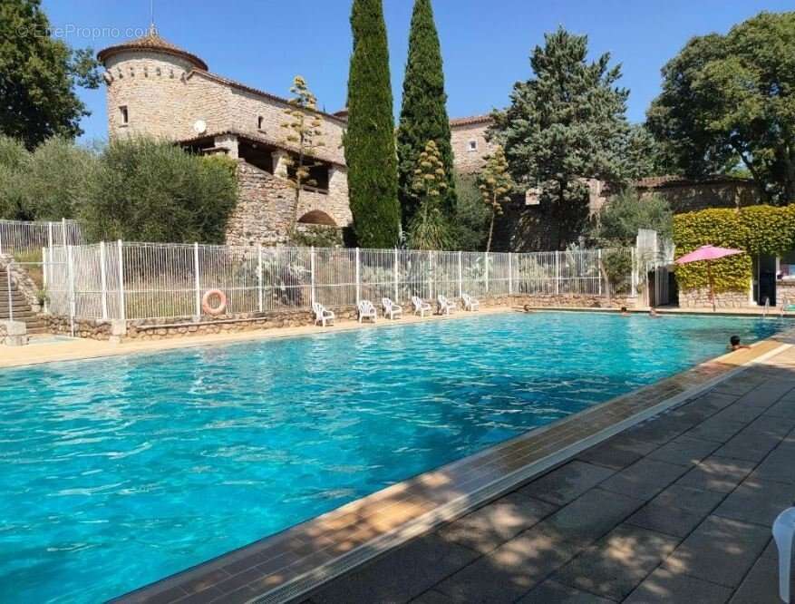 Appartement à BERRIAS-ET-CASTELJAU