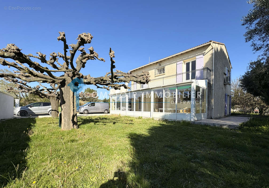 Maison à MEYNES