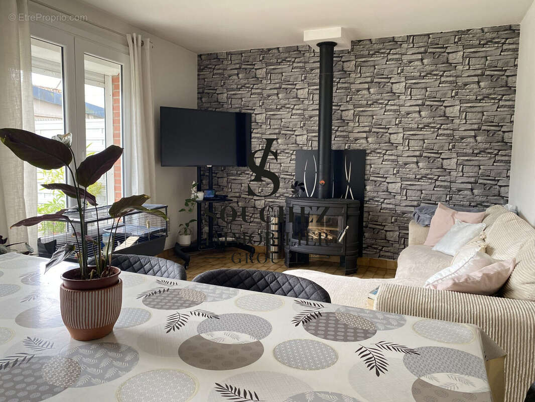 Maison à AIX-NOULETTE
