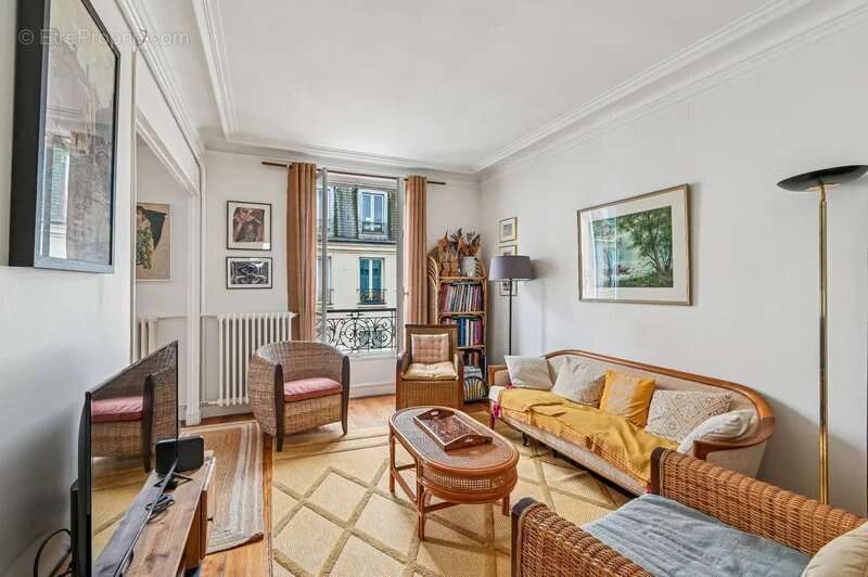 Appartement à NEUILLY-SUR-SEINE