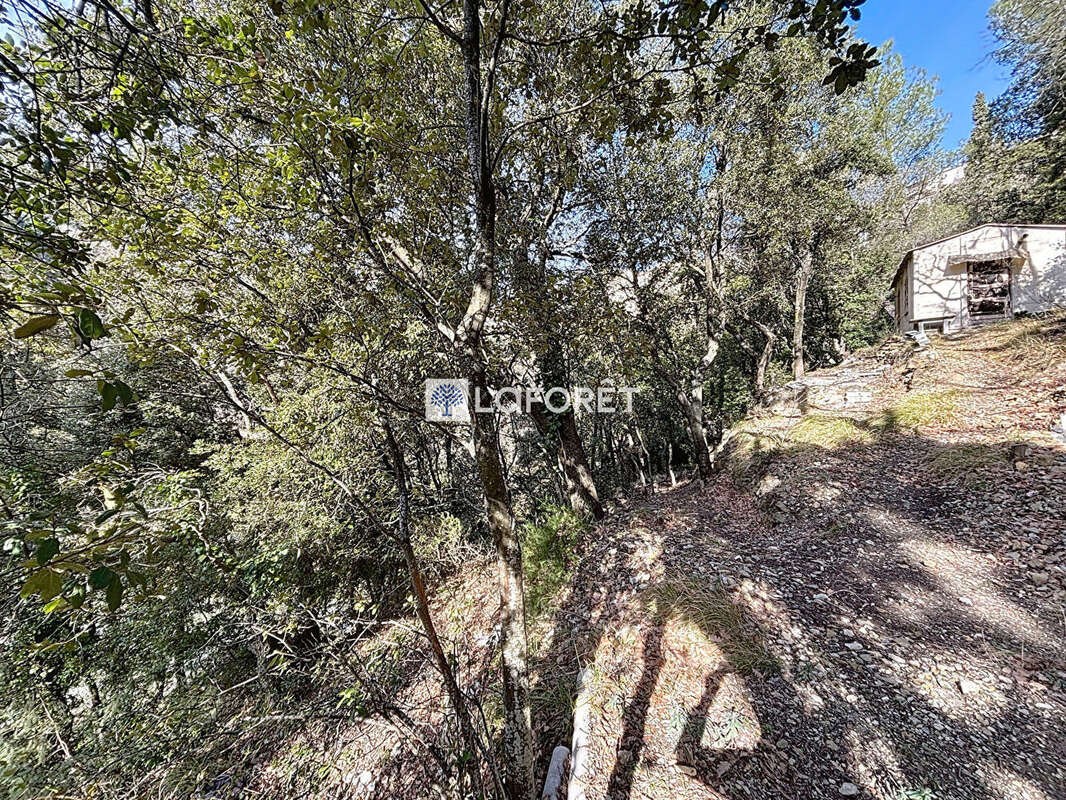 Terrain Castillon 1700 m2 constructible - photo 6