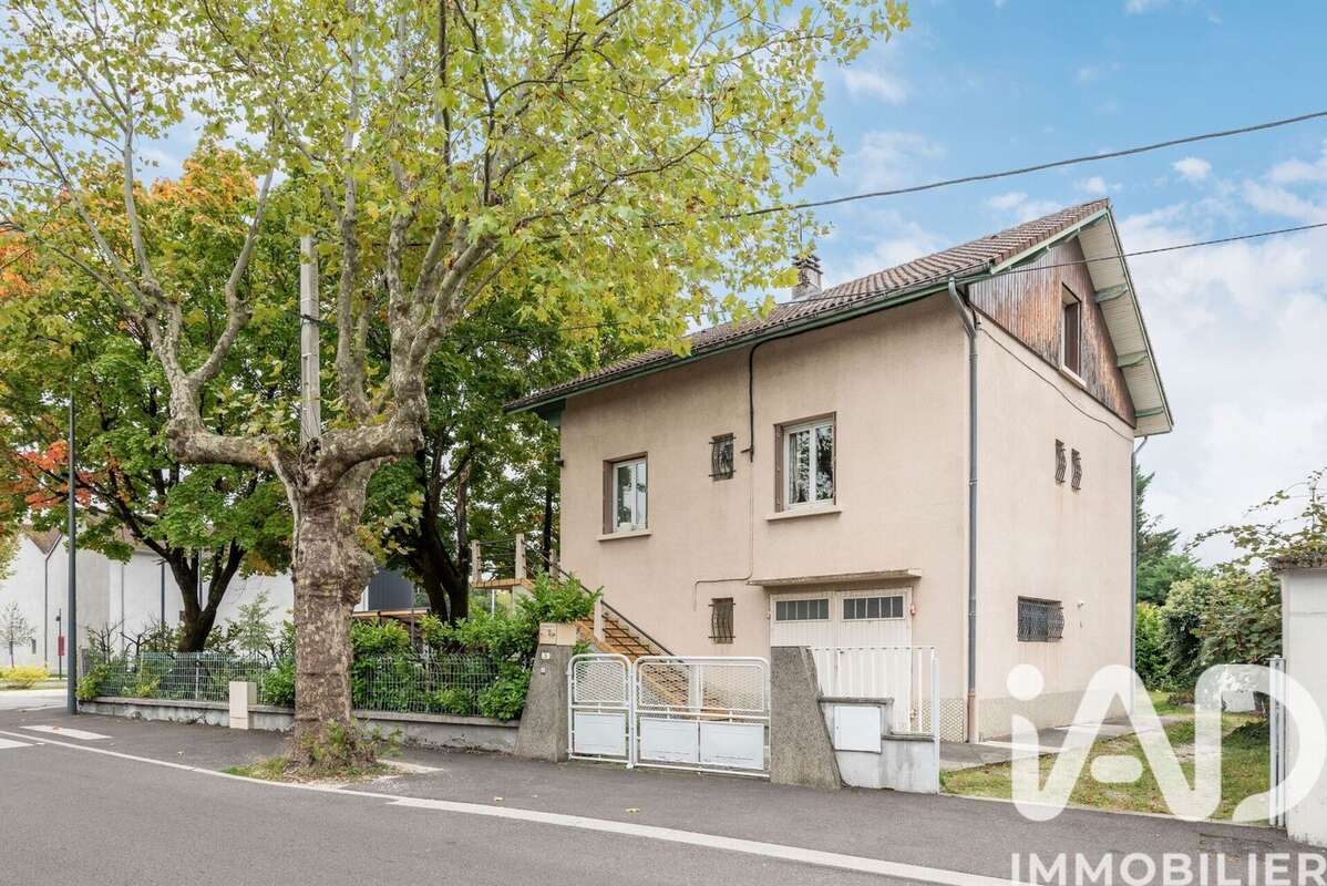 Photo 2 - Maison à ECHIROLLES