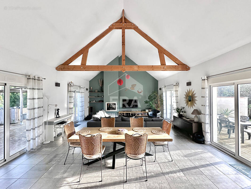 Maison à NANTEAU-SUR-LUNAIN