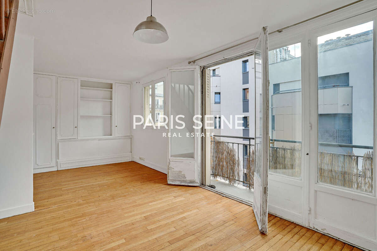 Appartement à PARIS-18E