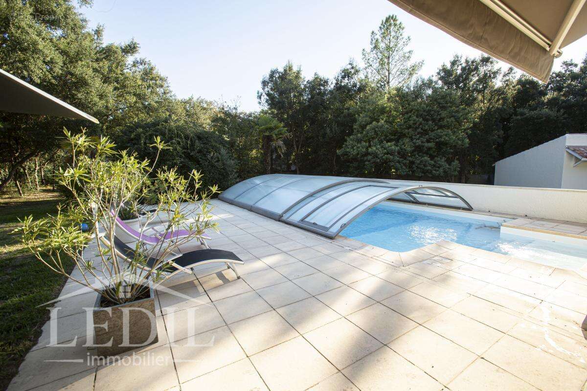 Maison à FOURQUES-SUR-GARONNE