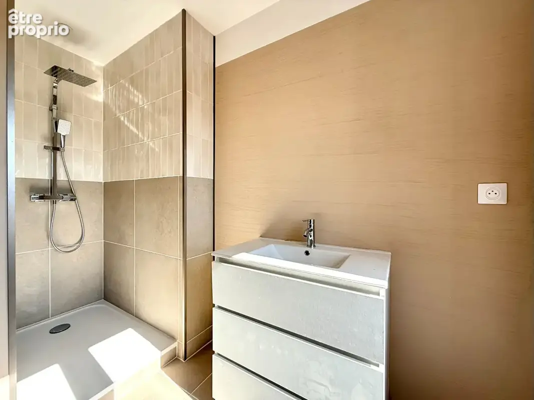 Appartement rénové avec balcon - jean jaures - photo 6