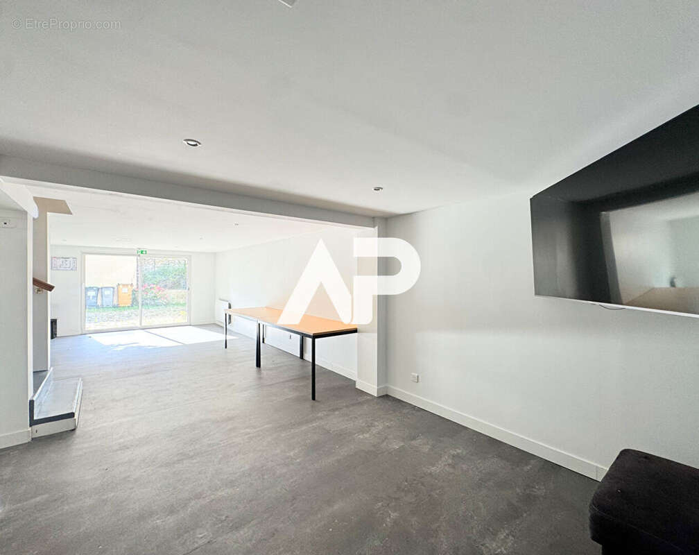 Maison à MONTMORENCY