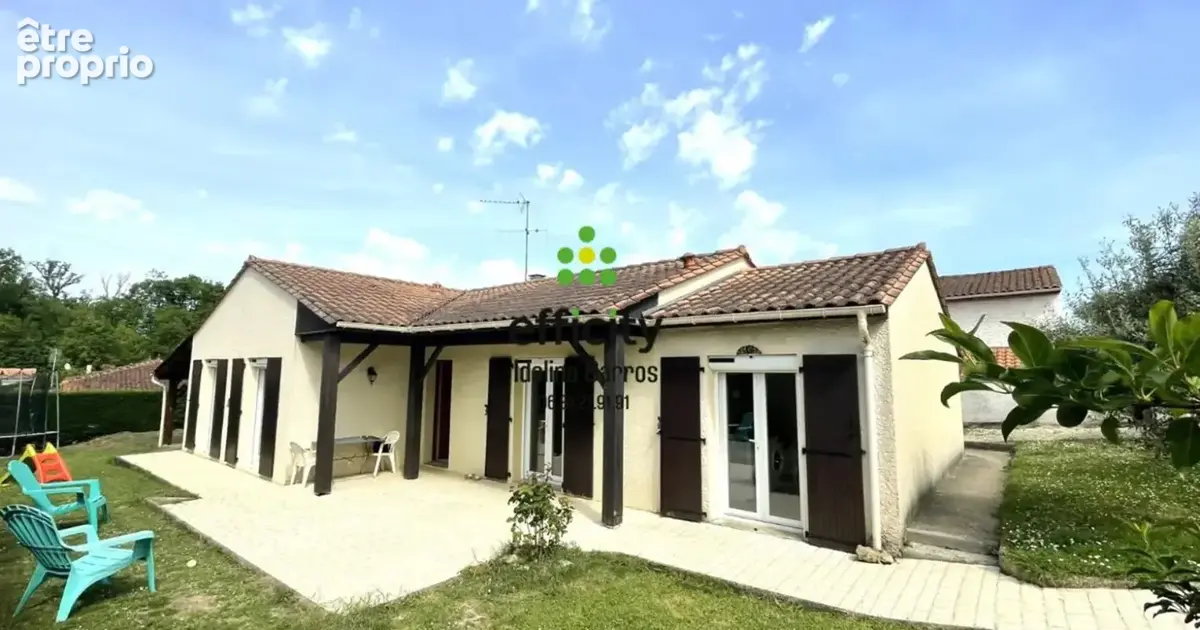 Maison à ROULLET-SAINT-ESTEPHE