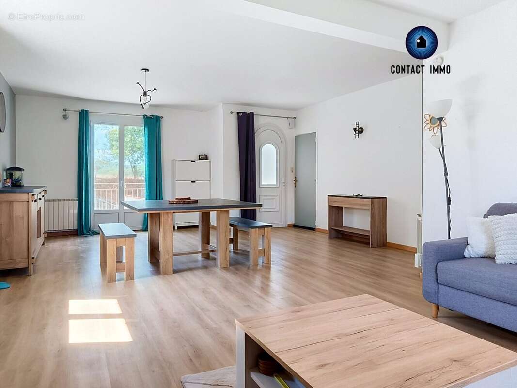 Maison 133 m² à La Chapelle-Aux-Brocs  - photo 8