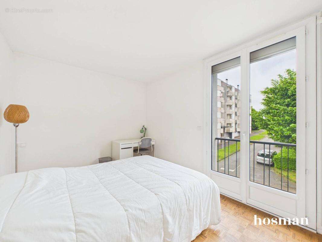 Appartement 5 pièces de 83 m² avec double balcon et parking - Avenue Léon Blum, Pessac - photo 7
