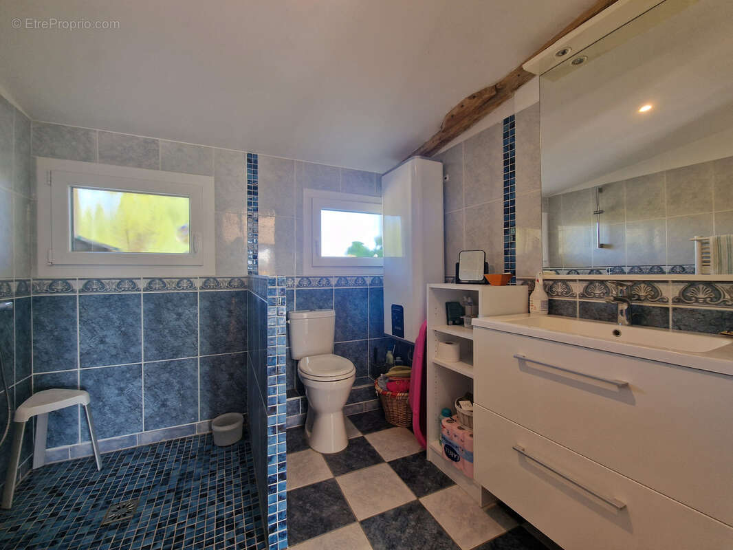 Maison à TUGERAS-SAINT-MAURICE