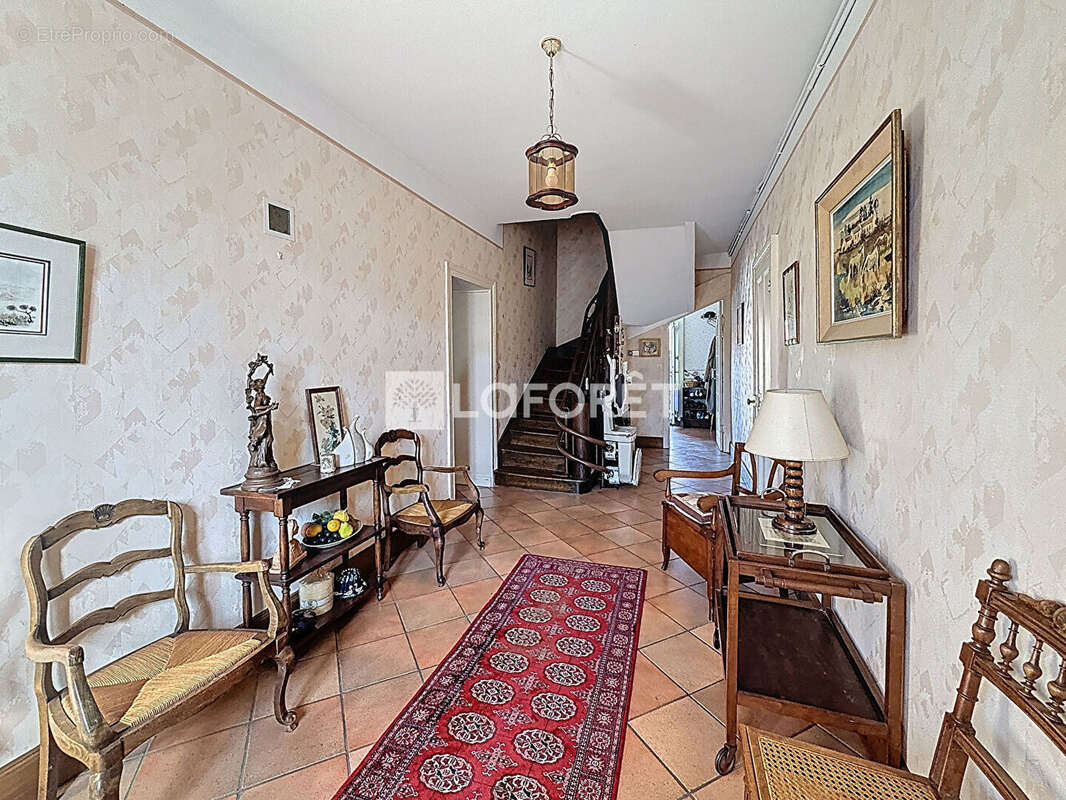 Maison à MONTREVEL-EN-BRESSE