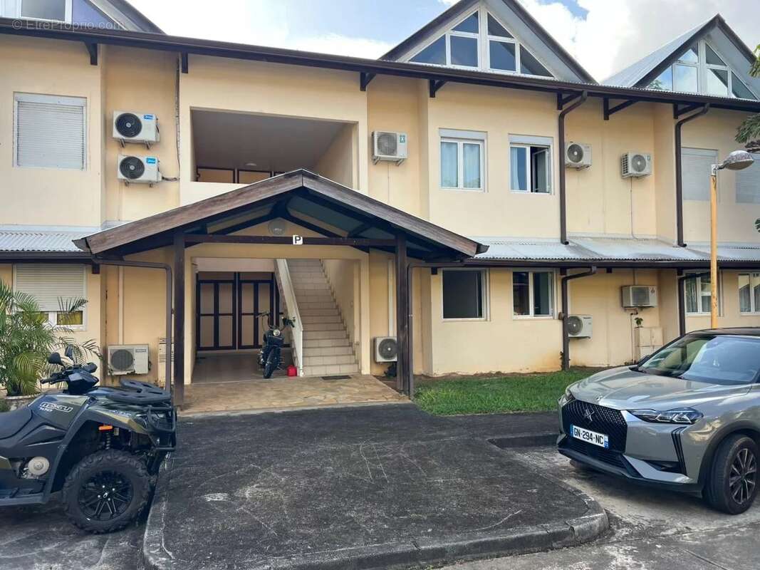 Appartement à REMIRE-MONTJOLY