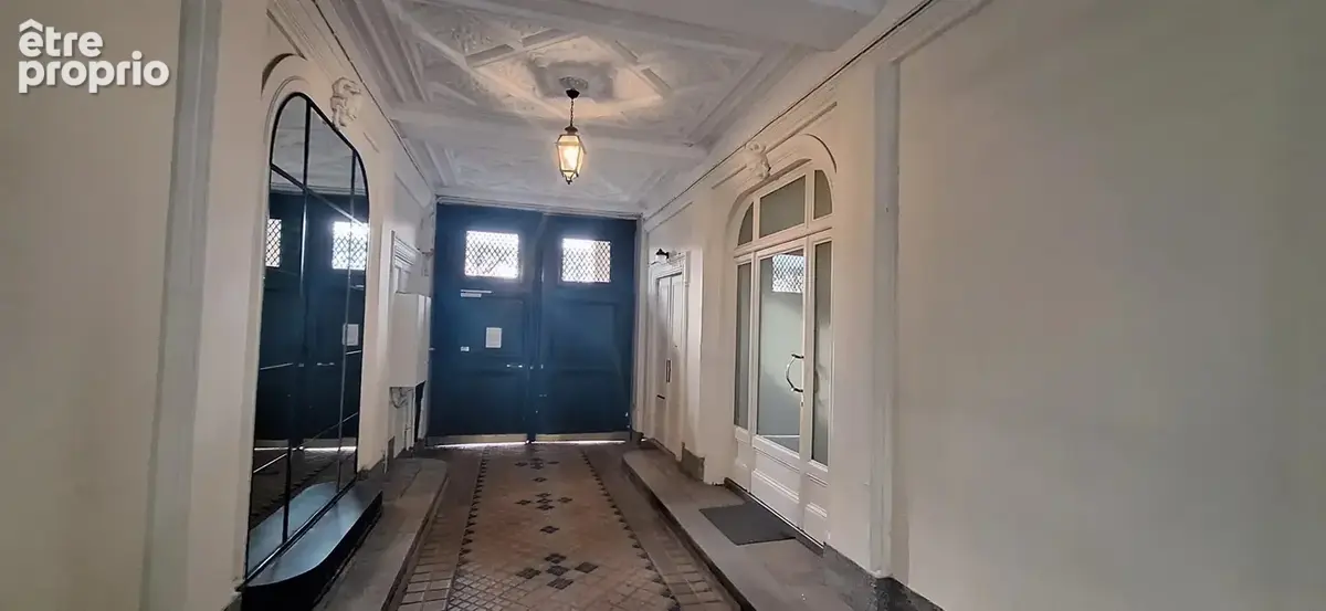 Paris Ier - Jardin des Tuileries - RARE - Studio de 16 m², 6ème ascenseur: - photo 9