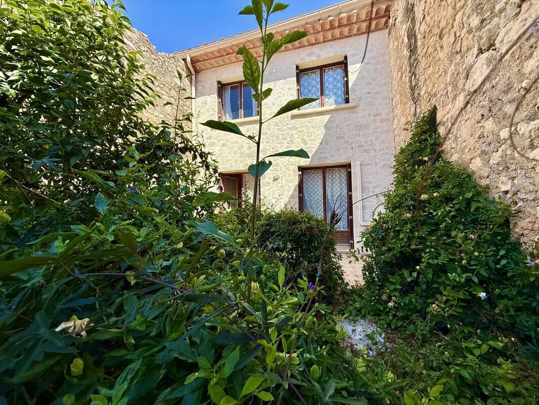 Maison à ROQUEFORT-DES-CORBIERES