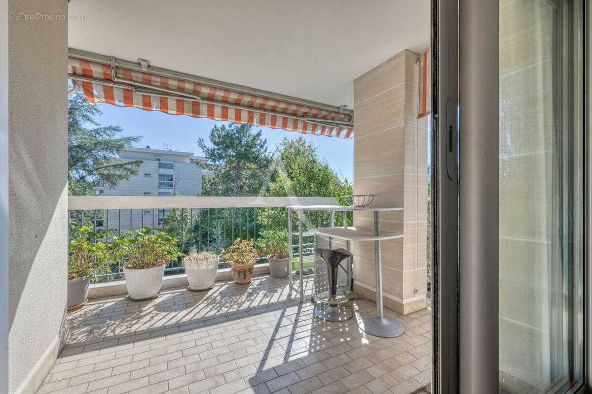 Appartement à LE PERREUX-SUR-MARNE