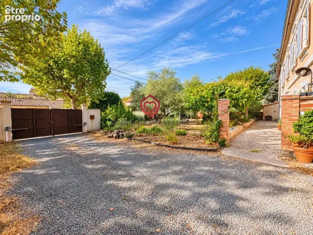 Maison de caractère avec jardin et piscine - photo 31