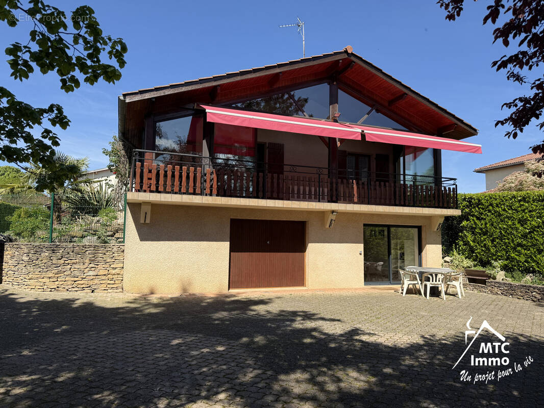 Maison à SAINT-VULBAS