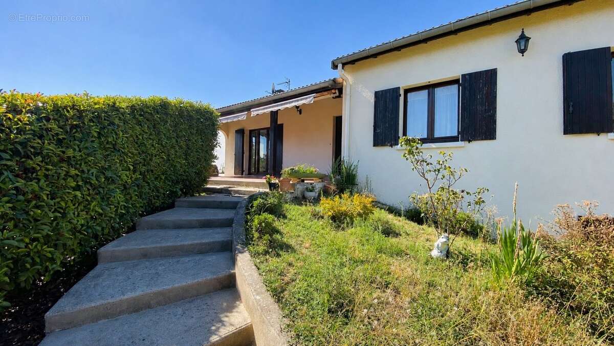 Les Côtes-d'Arey – Maison de plain-pied T4 avec sous-sol complet et vue dégagée - photo 13
