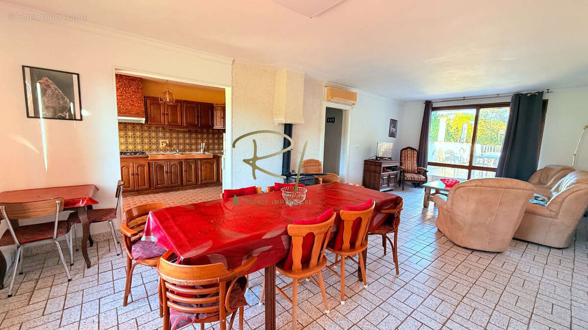 Maison à GOUDARGUES