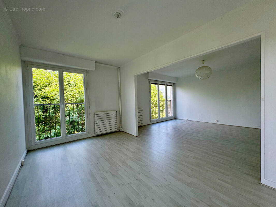 Appartement à LE PLESSIS-BOUCHARD