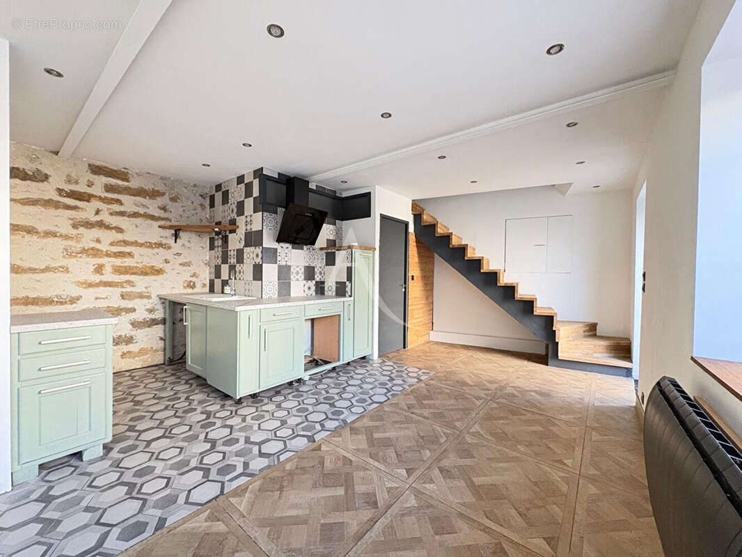 Maison à LE CHATELET-EN-BRIE