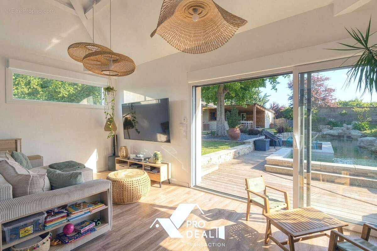 Maison 160 m² à Saint-Bernard  - photo 9