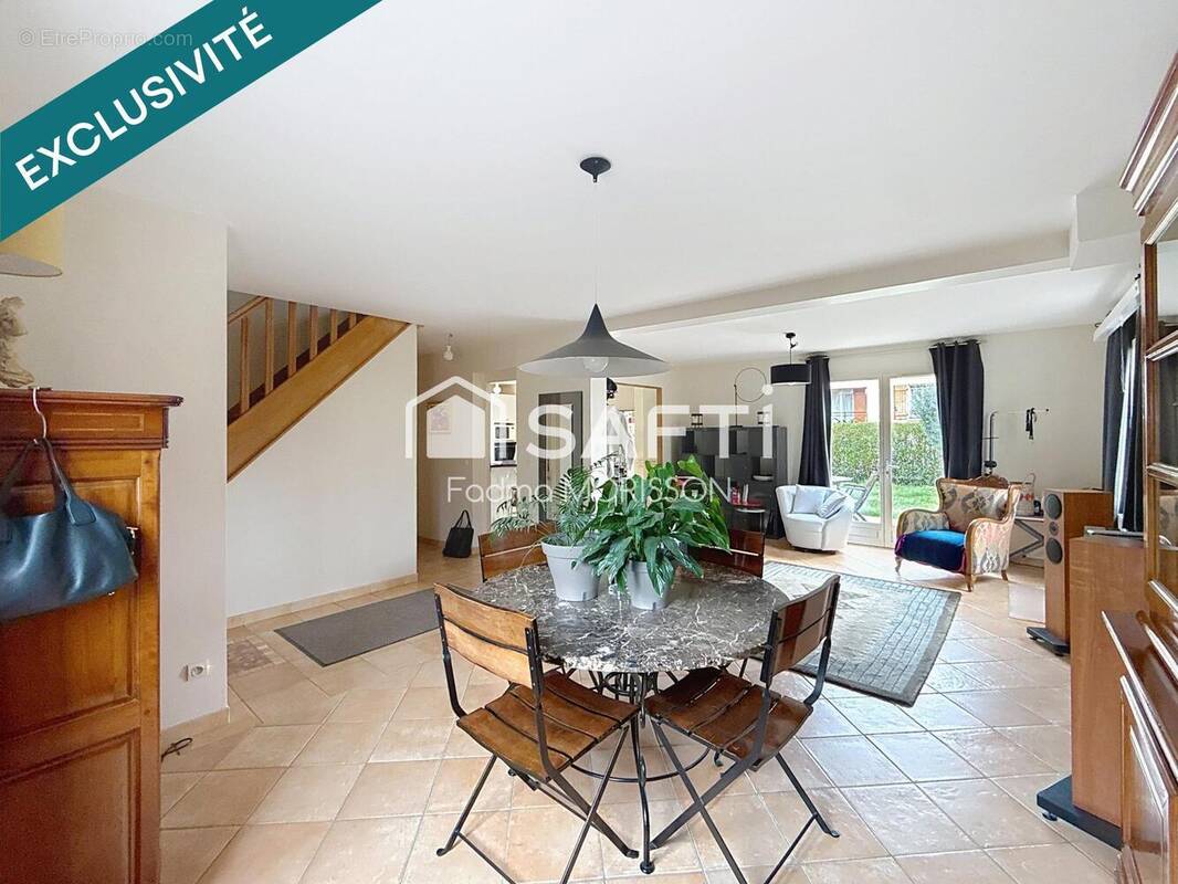 Photo 1 - Maison à CHANTELOUP-LES-VIGNES