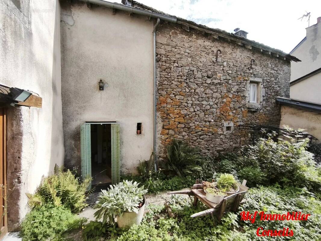 Maison à CANET-DE-SALARS