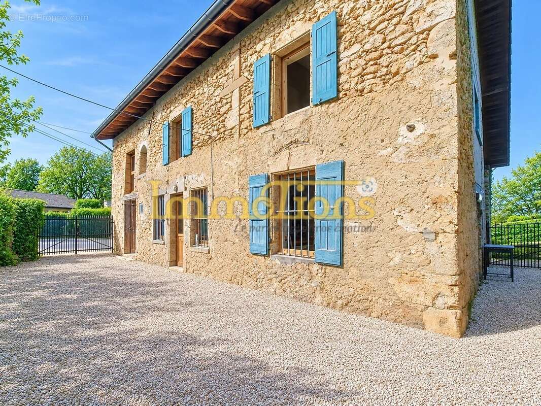 Maison à SAINT-JUST-DE-CLAIX
