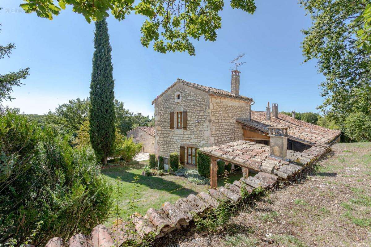 Maison à VILLENEUVE-SUR-VERE