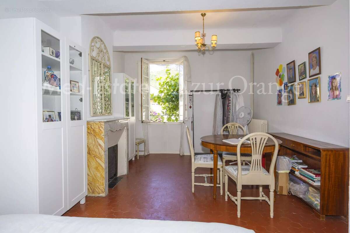 Maison à PLAN-DE-LA-TOUR