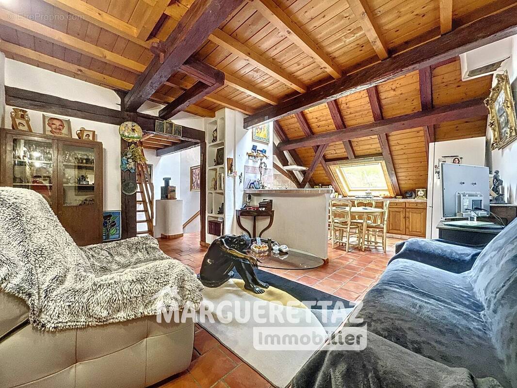 Appartement à TANINGES