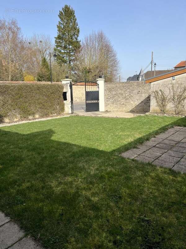 Maison 150 m² à Villers-Allerand  - photo 8