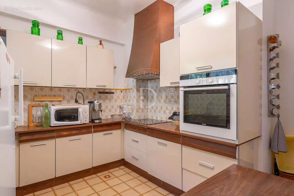 Appartement à BEAULIEU-SUR-MER