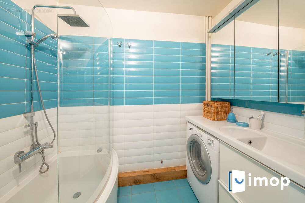 Appartement à PARIS-19E