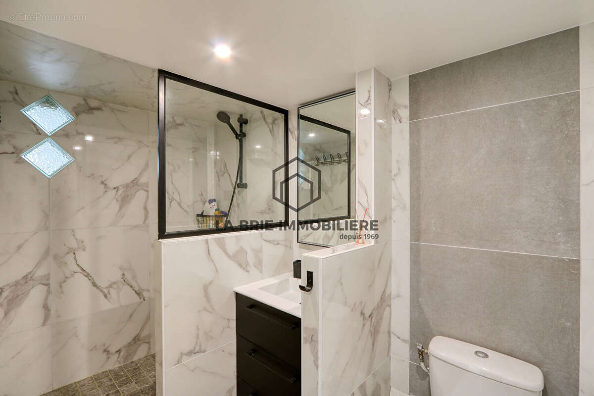 Maison à LA ROCHETTE