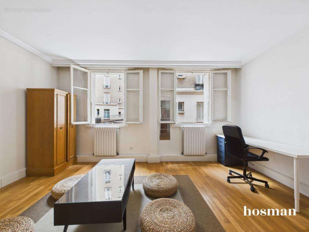 Appartement à PARIS-7E