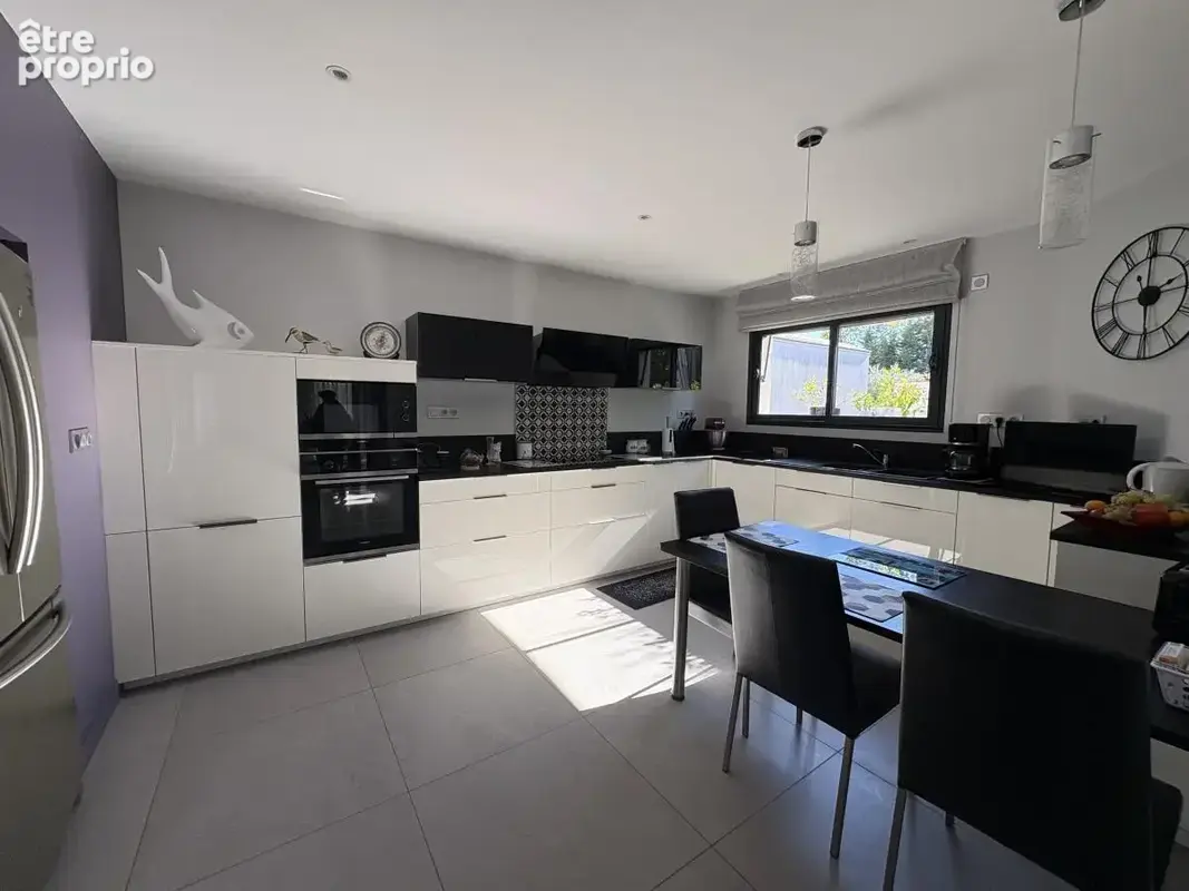 Maison 4 pièces 136 m² à vendre à Aiffres (79230) - photo 3