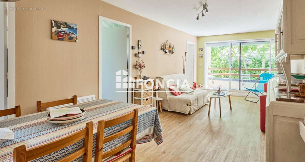Appartement à COURSEULLES-SUR-MER