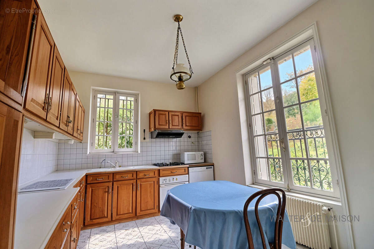 Maison à SAINT-REMY-LES-CHEVREUSE