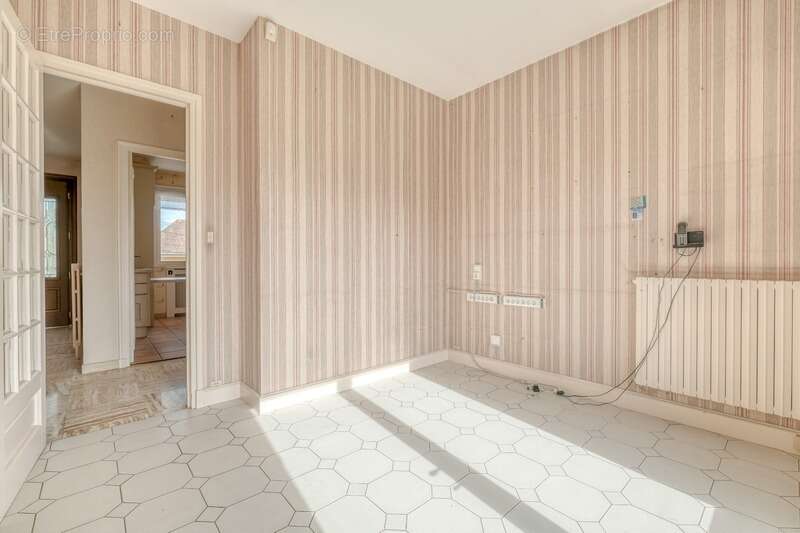 Maison à NANTEUIL-LES-MEAUX